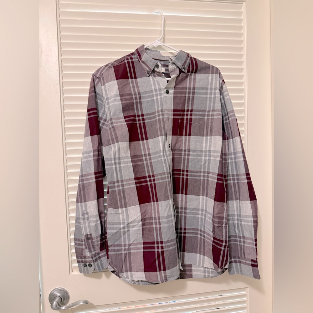 Van Heusen Casual Red and Gray Button Down Shirt